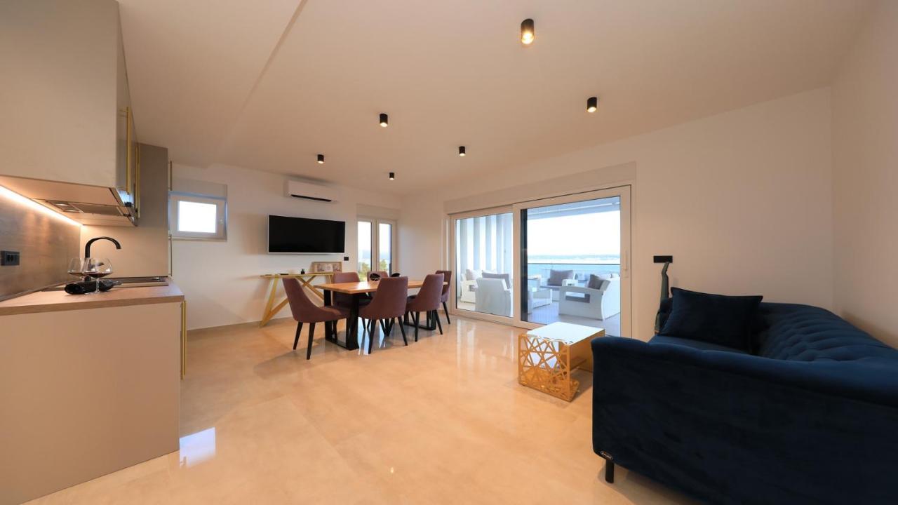 Adastra Apartments Масленица Екстериор снимка